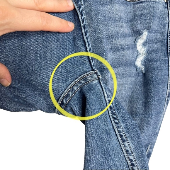 Hollister High Rise Crop Super Skinny Distressed Jeans - Picture 3 of 12